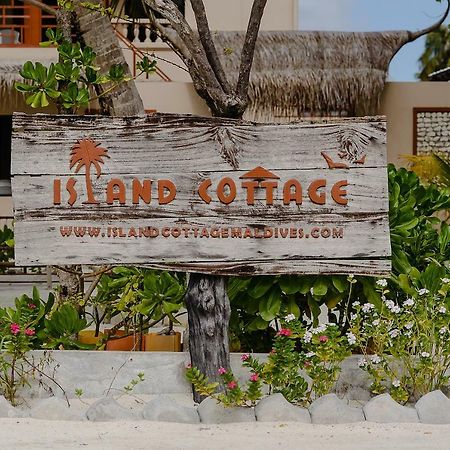 Island Cottage Maafushi Bagian luar foto