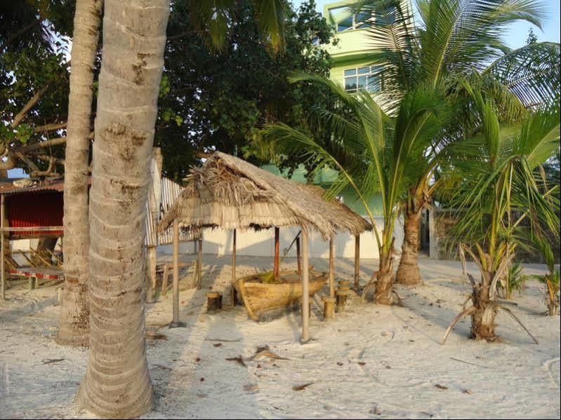 Island Cottage Maafushi Bagian luar foto