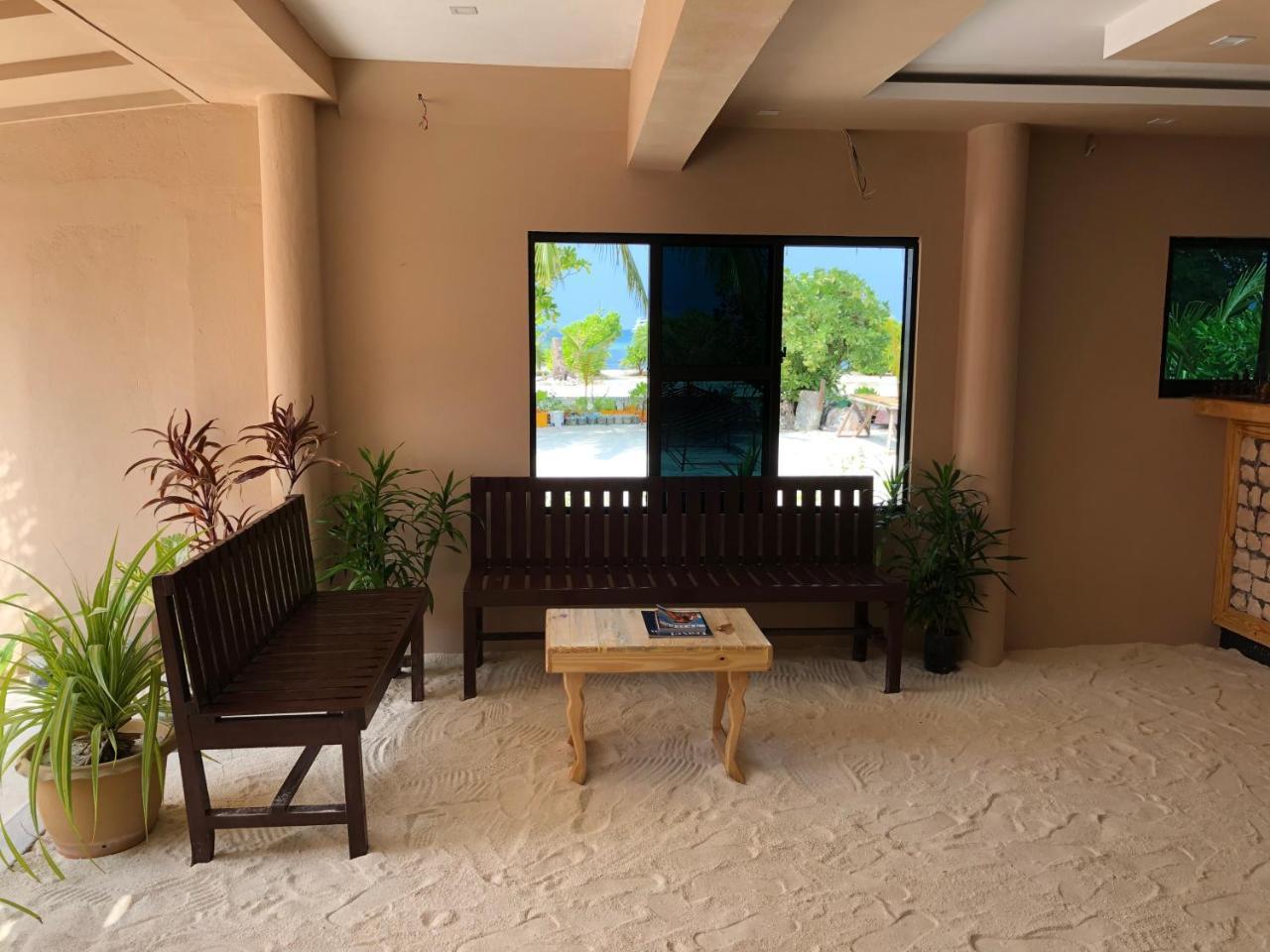 Island Cottage Maafushi Bagian luar foto