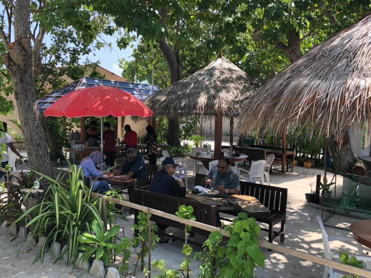 Island Cottage Maafushi Bagian luar foto
